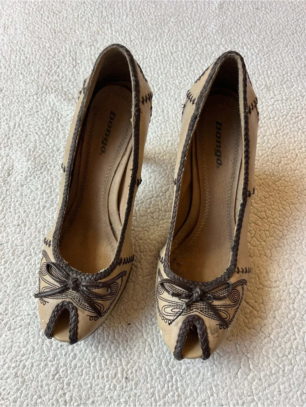 VINTAGE Y2K BONGO STITCHED EMBROIDERED LEATHER HIGH HEELS